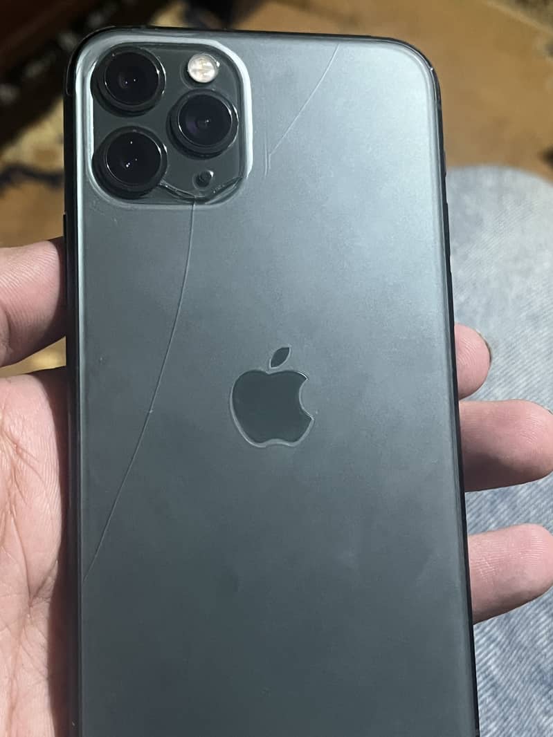 Apple iPhone 11 Pro 4