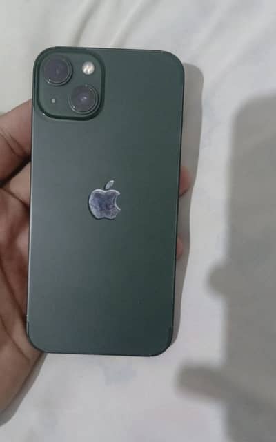 Apple iPhone 13