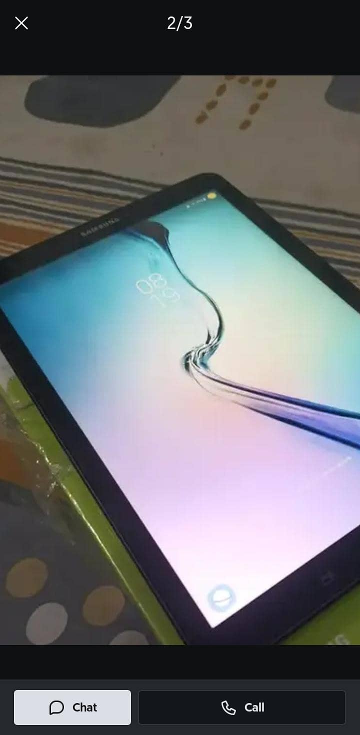 two samsung Tab E 2