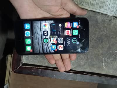 Apple iPhone 7