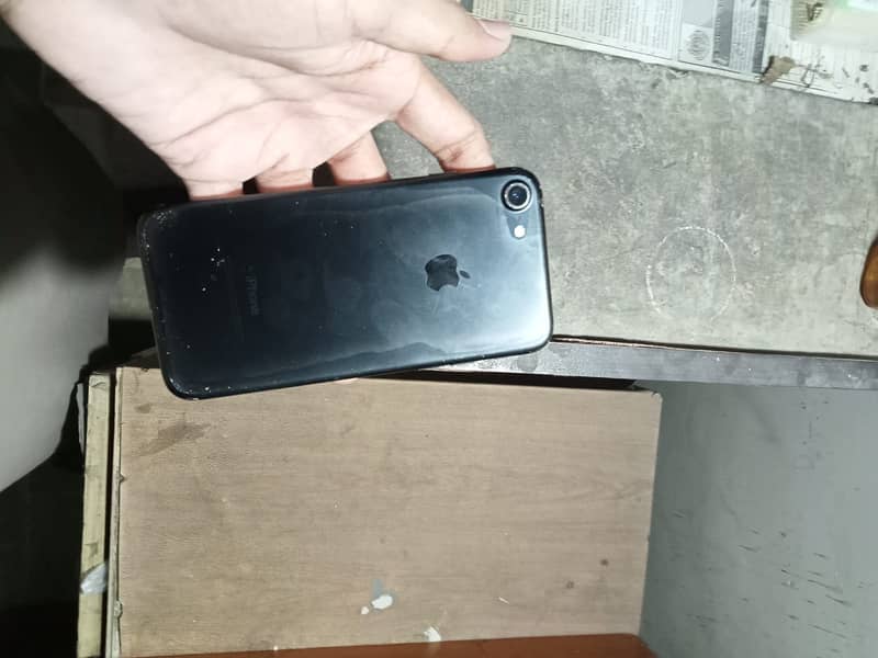 Apple iPhone 7 2