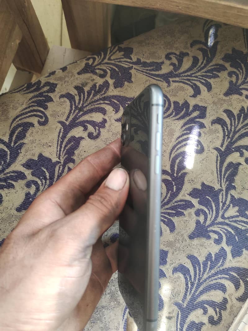 Apple iPhone 11 2