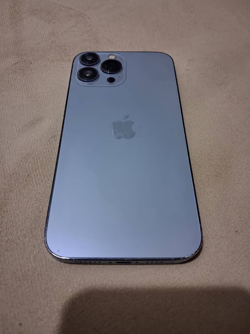 Apple iPhone 13 Pro Max 1