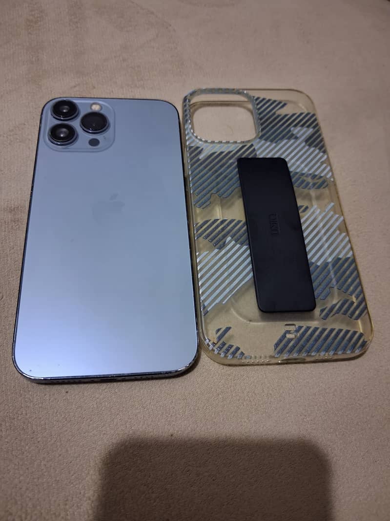 Apple iPhone 13 Pro Max 3