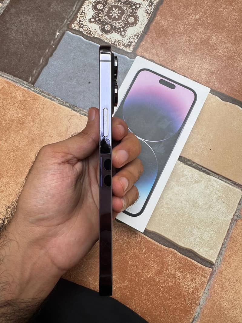 Apple iPhone 14 Pro Max 1
