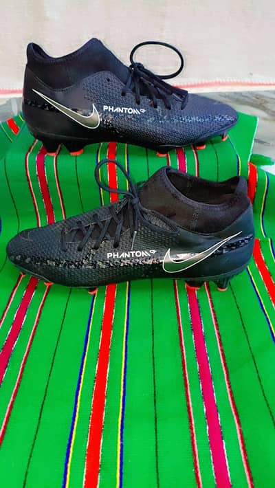 Football shoes
