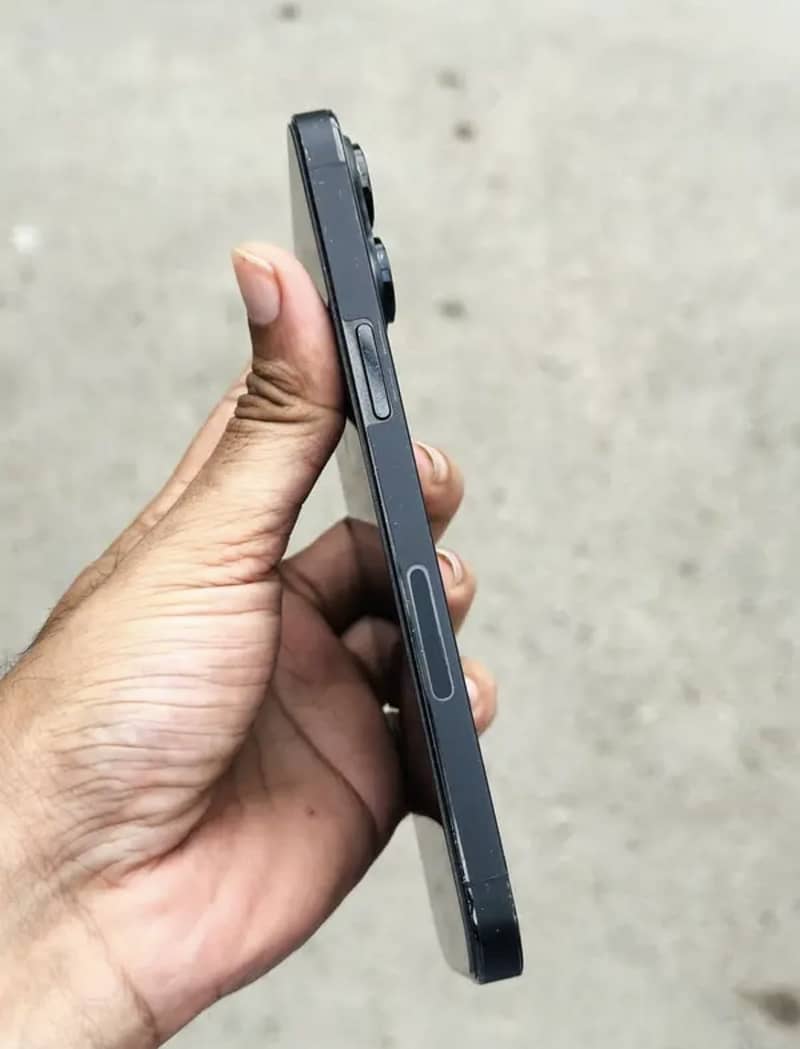 Apple iPhone 14 Pro Max 4