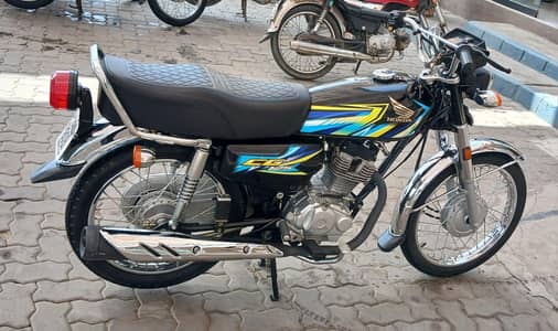 Honda CG125 black colour fully genuine condition 10/10
