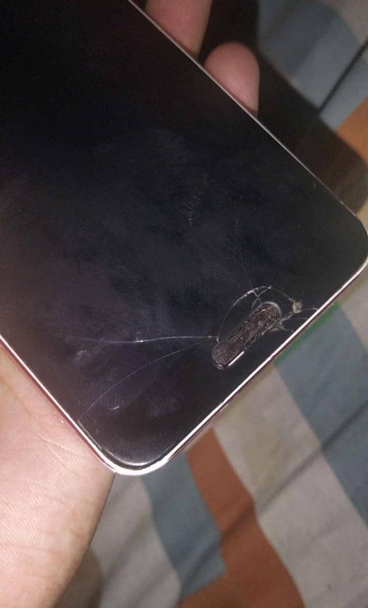Sharp Aquos R2 2