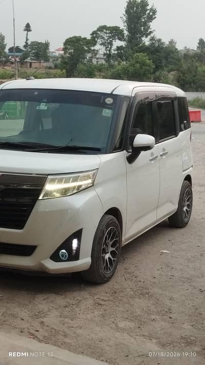 Toyota Roomy 2017