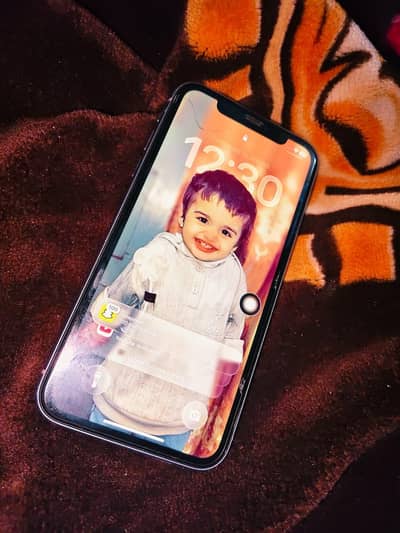 iphone 11 urgent for sale 03360300777
