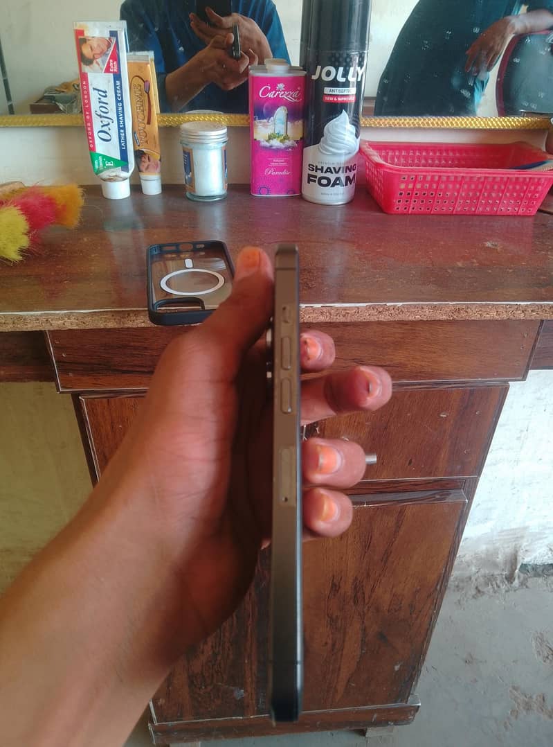 Apple iPhone 13 Pro 1