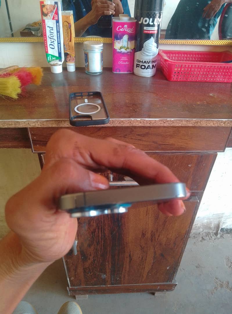Apple iPhone 13 Pro 3