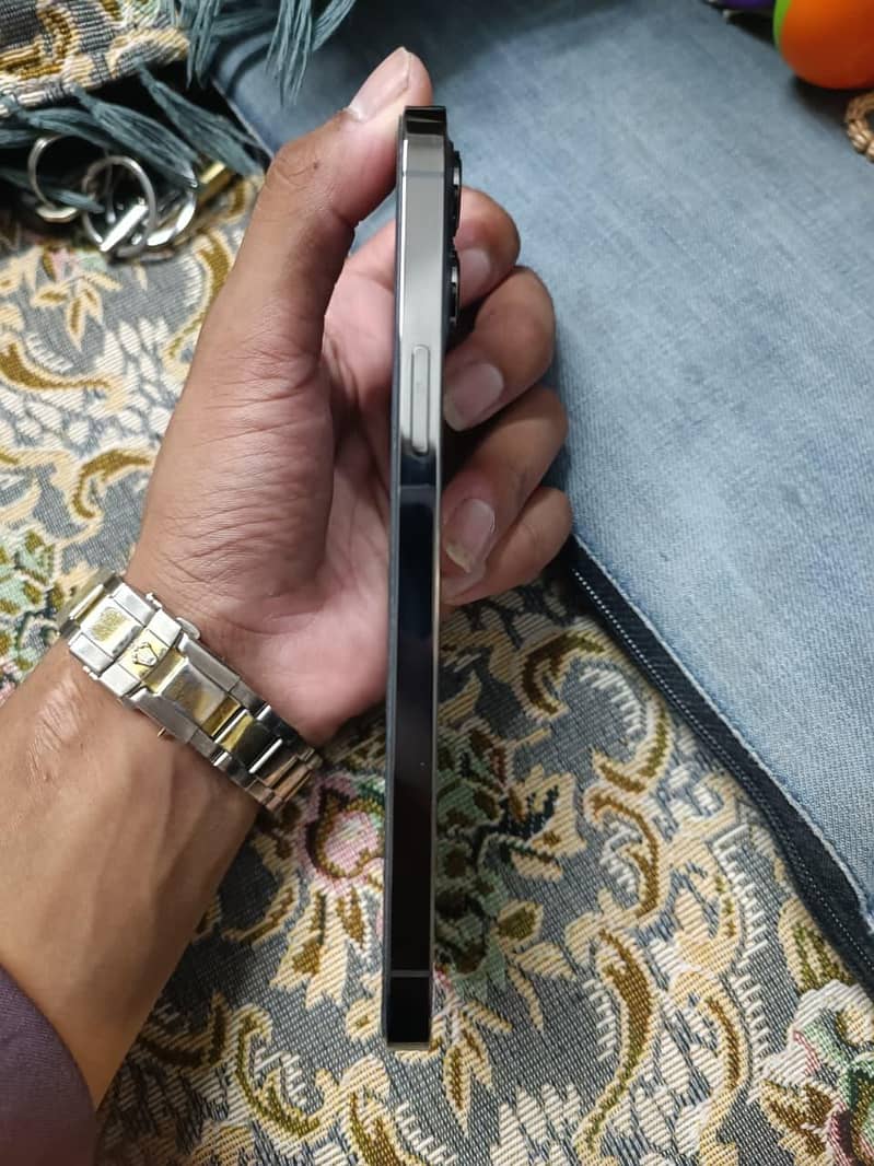 Apple iPhone 12 Pro Max 5