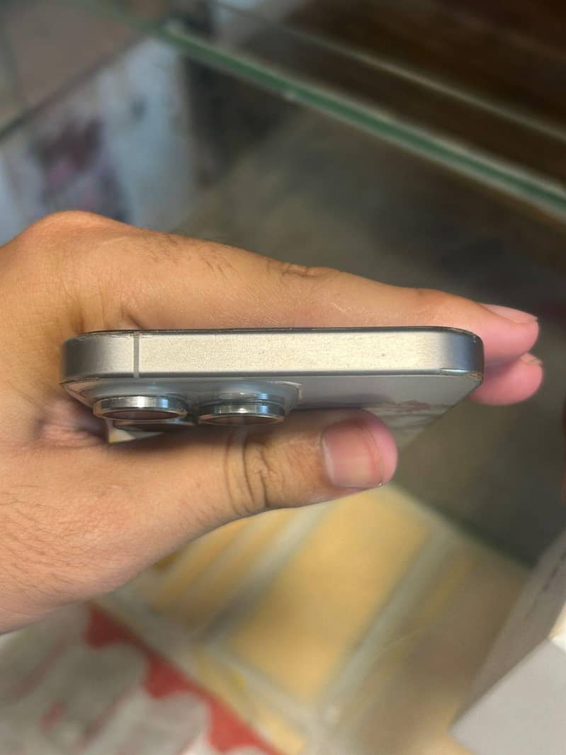 Apple iPhone 15 Pro Max 7