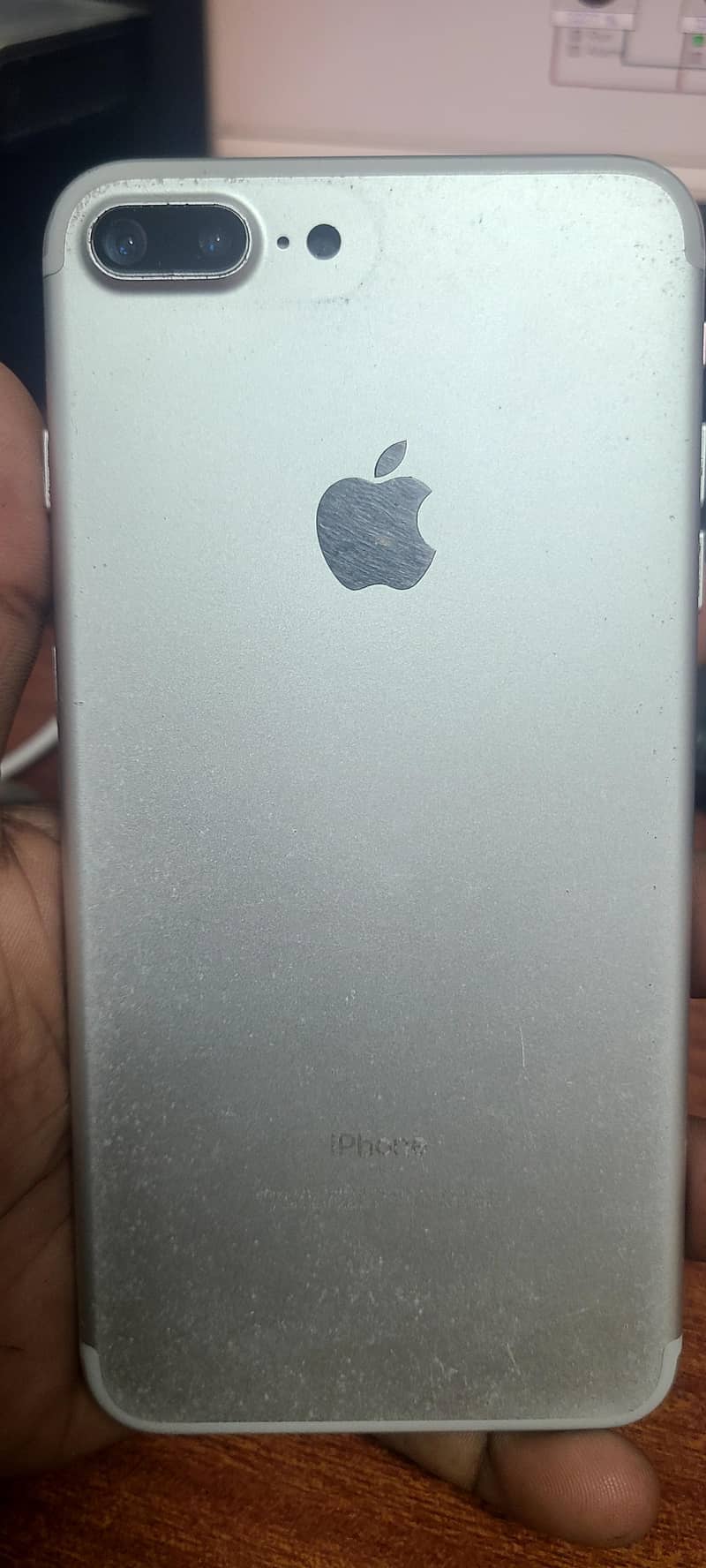 Apple iPhone 7 Plus 1