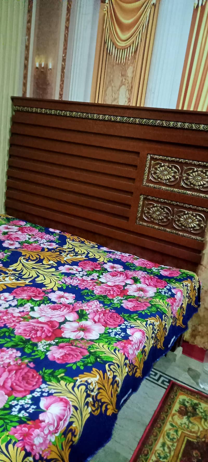 king size bed 0