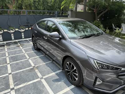 Hyundai Elantra 2024
