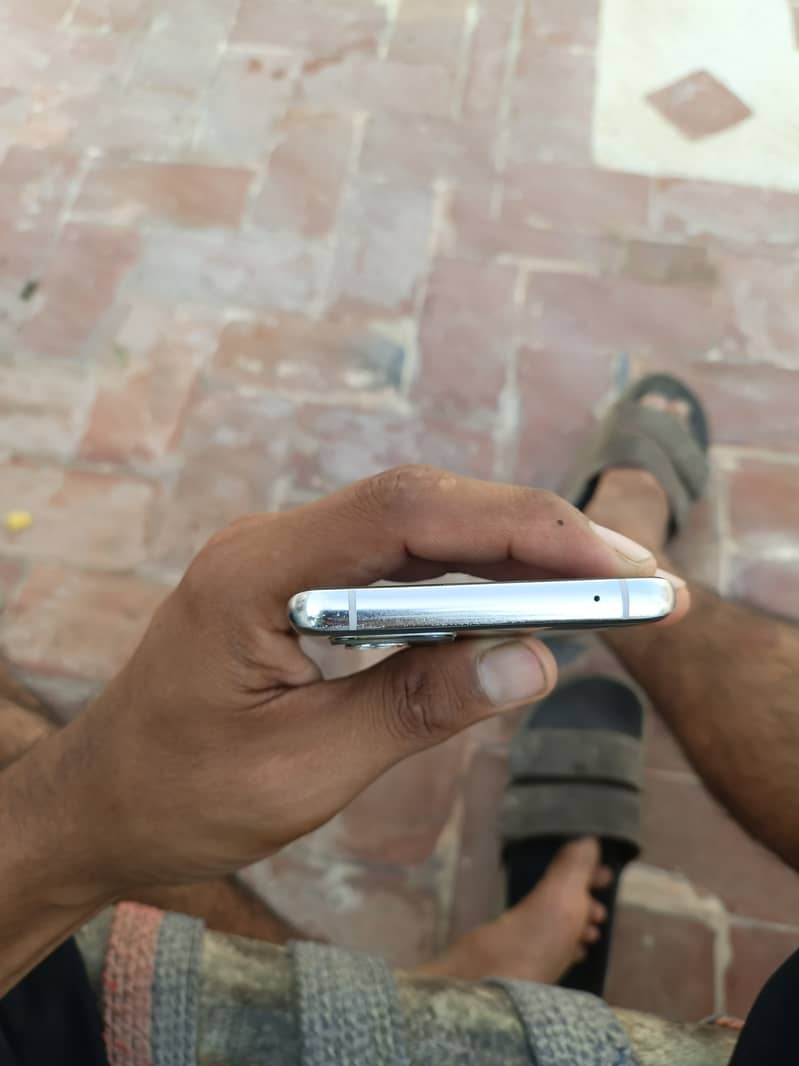 One Plus 9 Pro 1