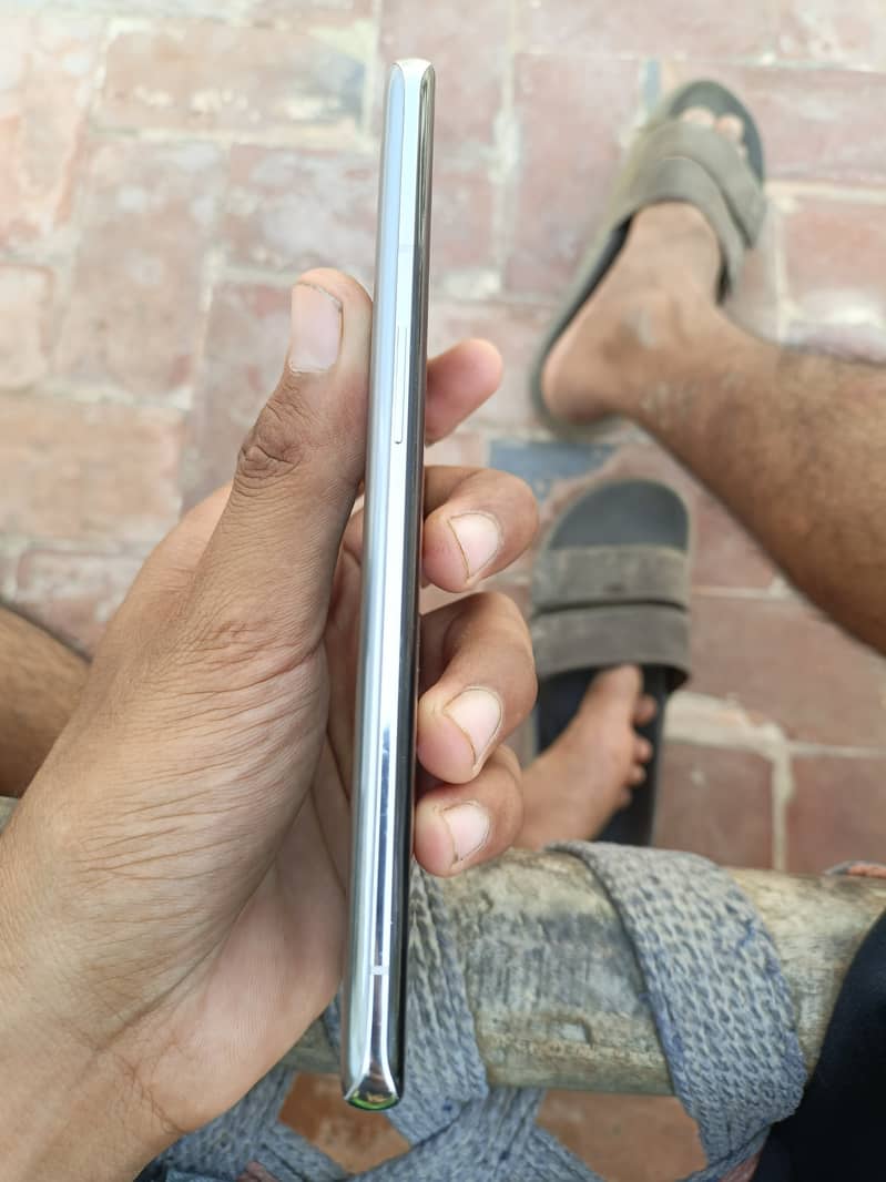 One Plus 9 Pro 6