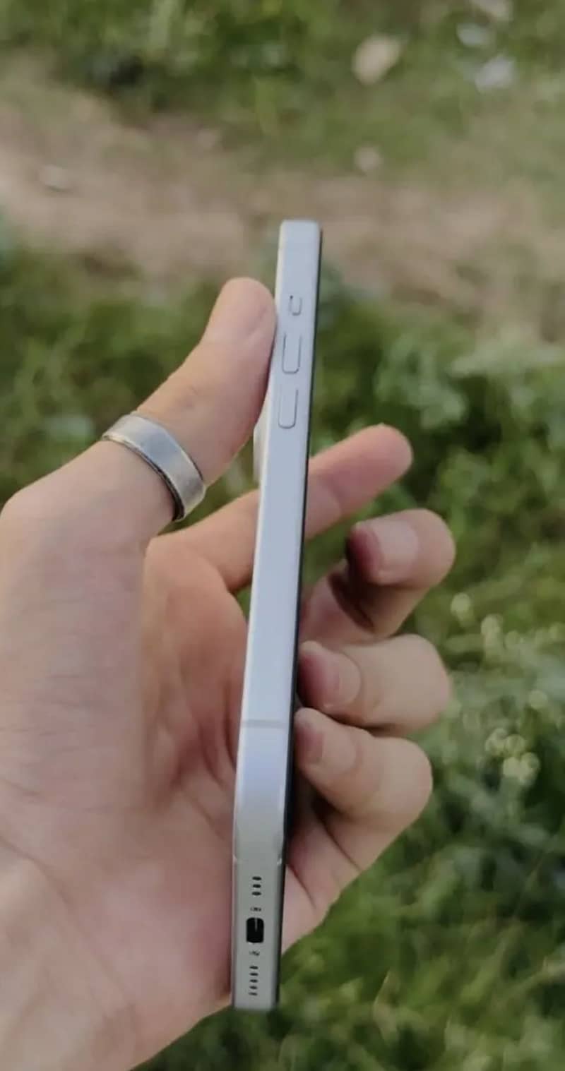 Apple iPhone 15 1