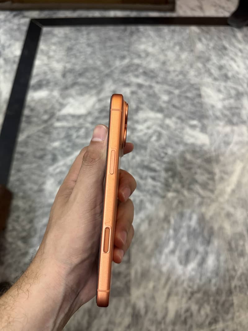 Apple iPhone 17 Pro Max 3