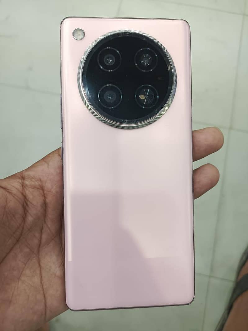 Infinix Zero 40 5
