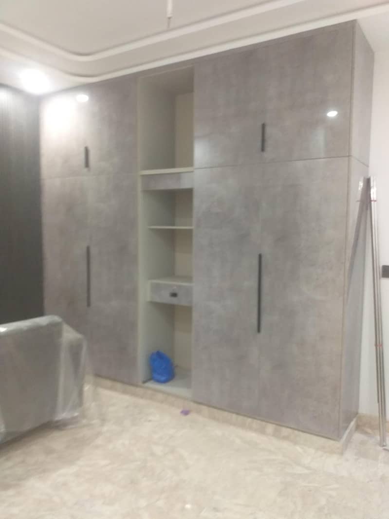 carpenter available 1