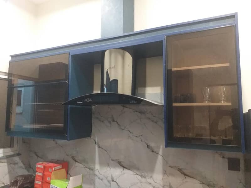 carpenter available 2
