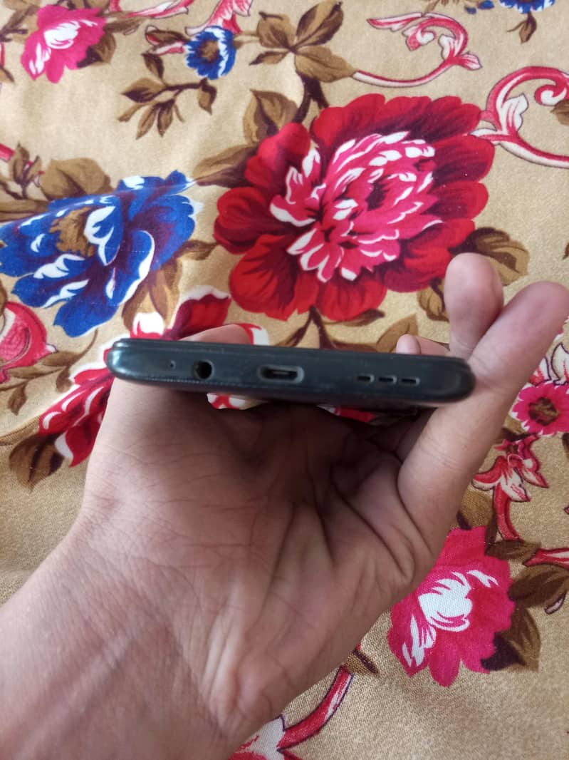Tecno Spark 7 Pro 3