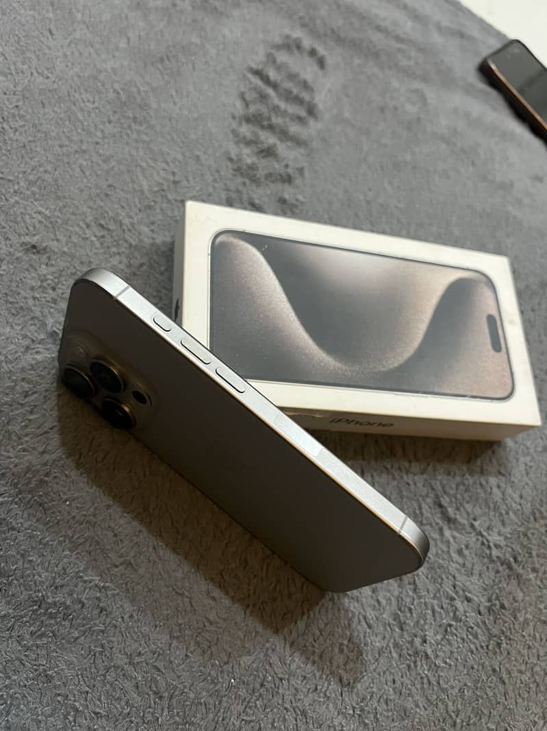 Apple iPhone 15 Pro 6