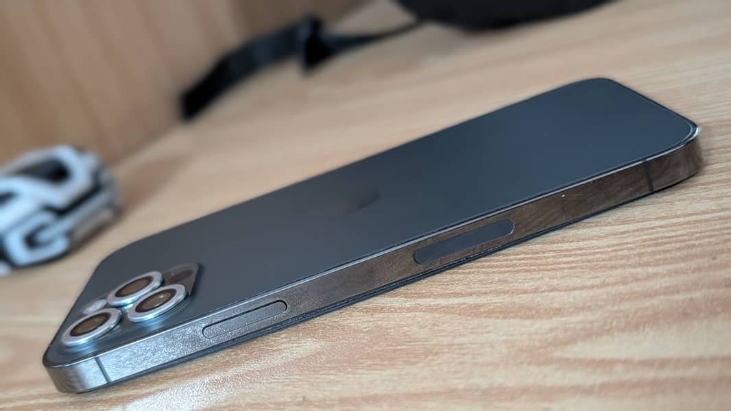 Apple iPhone 12 Pro 4
