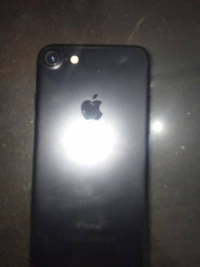 Apple iPhone 7. non PTA 4GB 32GB