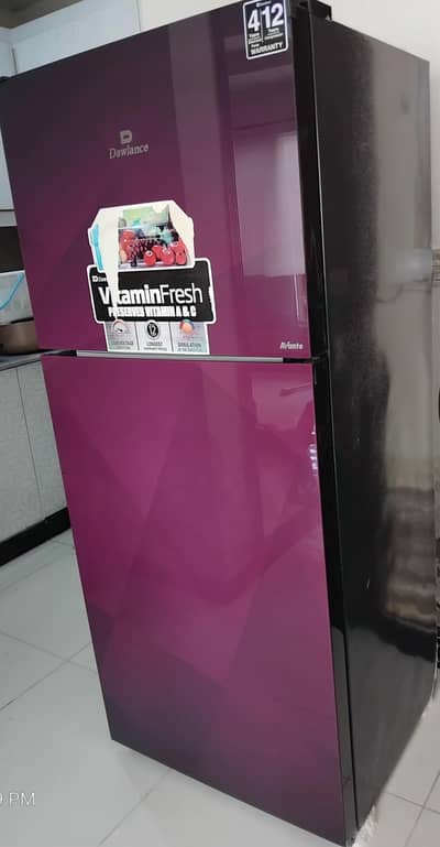 Dawlanc Avant refrigerator with glassmate for sale