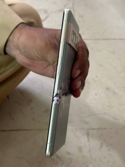 Google Pixel 7 Pro | 12GB RAM | 512GB Storage | Excellent Condition