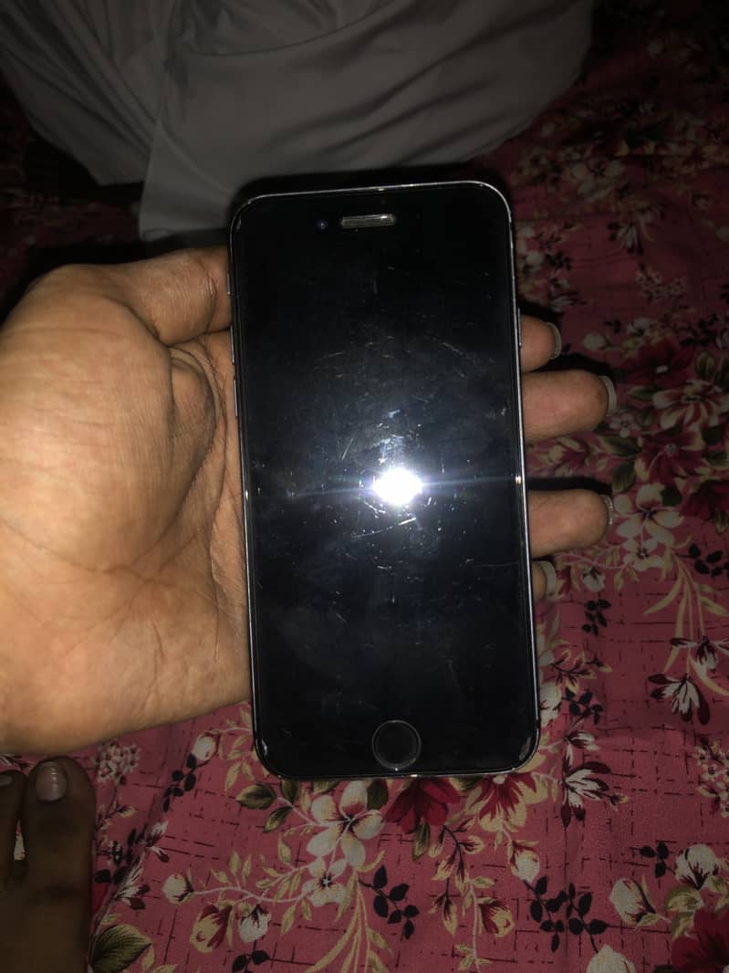 Apple iPhone 8 1