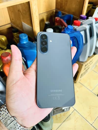 Samsung Mobile A37