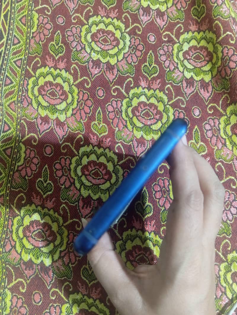 Samsung Mobile Note 9 4