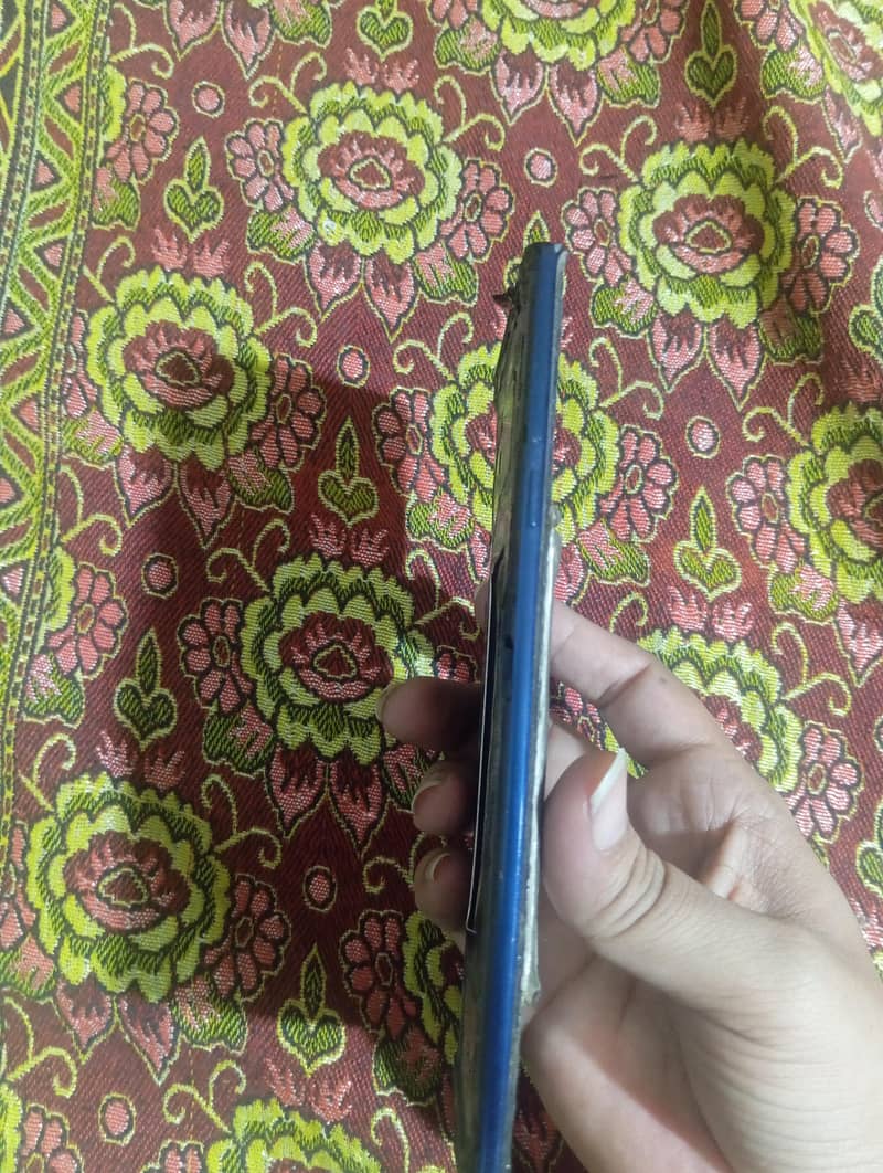 Samsung Mobile Note 9 6