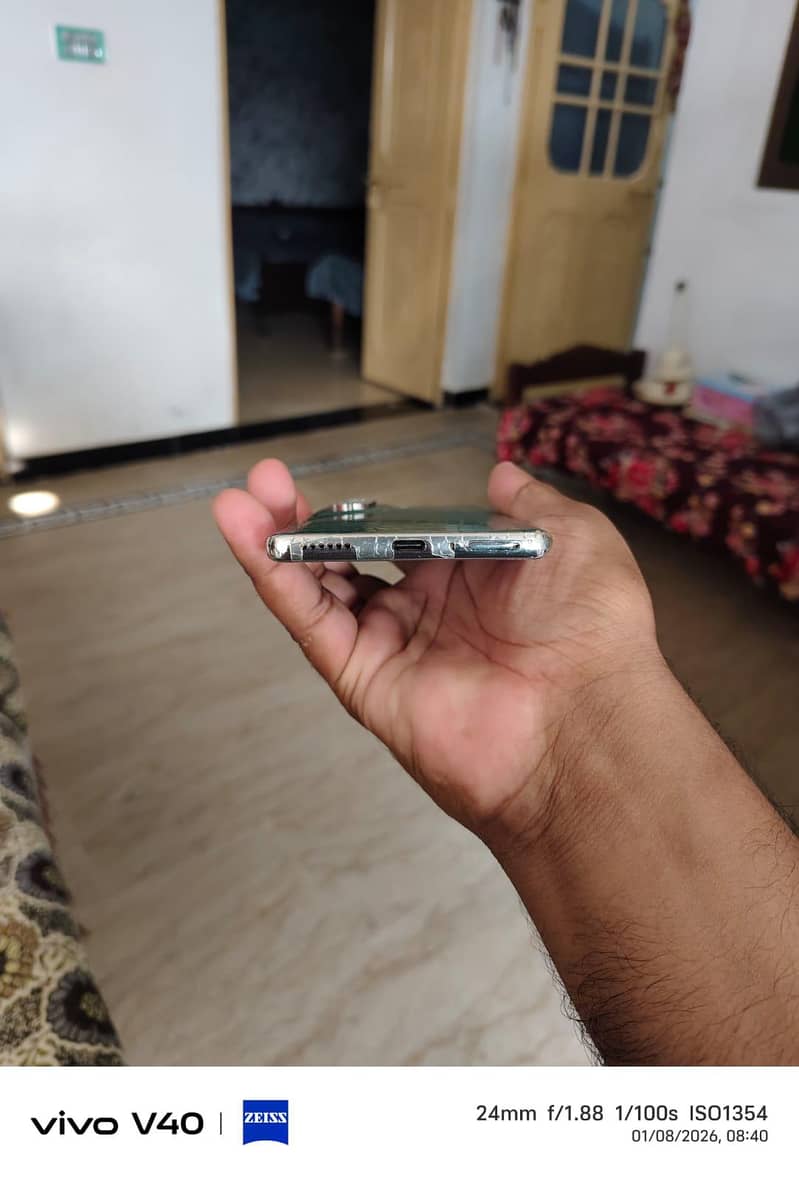 Tecno Camon 40 pro 3