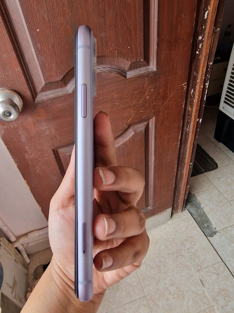 Apple iPhone 11 5