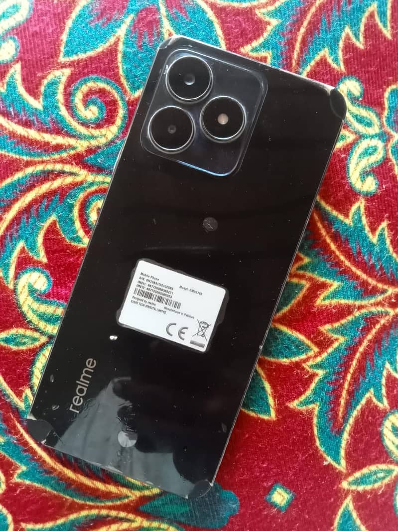 Realme C53 4