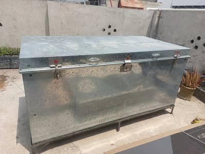 Steel Trunk (Paiti)
