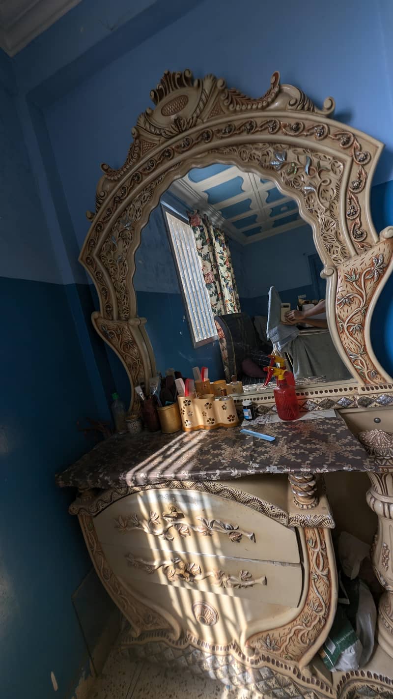 dressing table 2