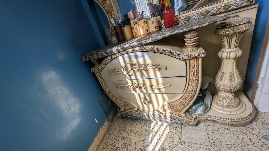 dressing table 3