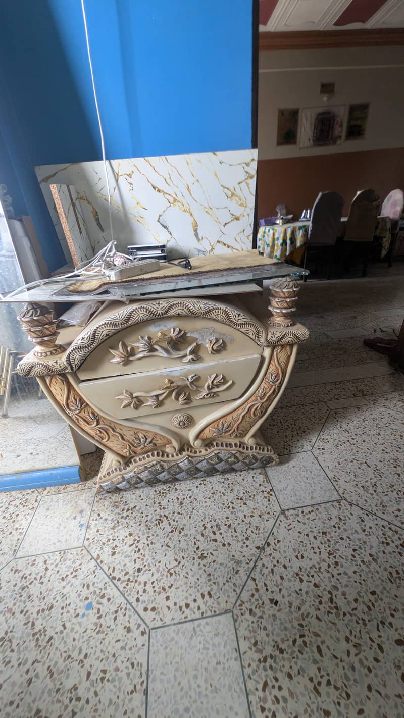 dressing table 4