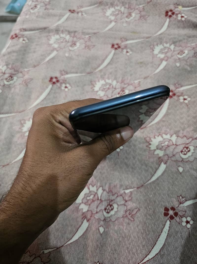 Infinix Note 8i 4