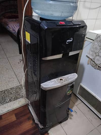 Water dispenser in Running condition