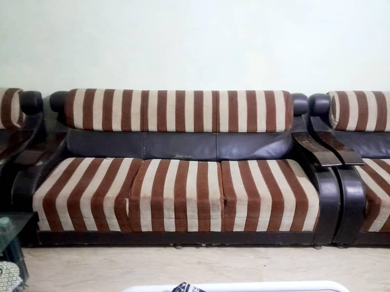 5 Seated Sofa Set 0