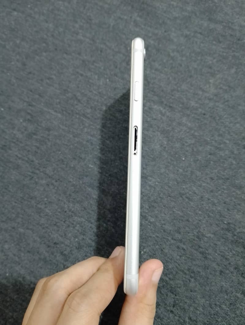 Apple iPhone 6 1